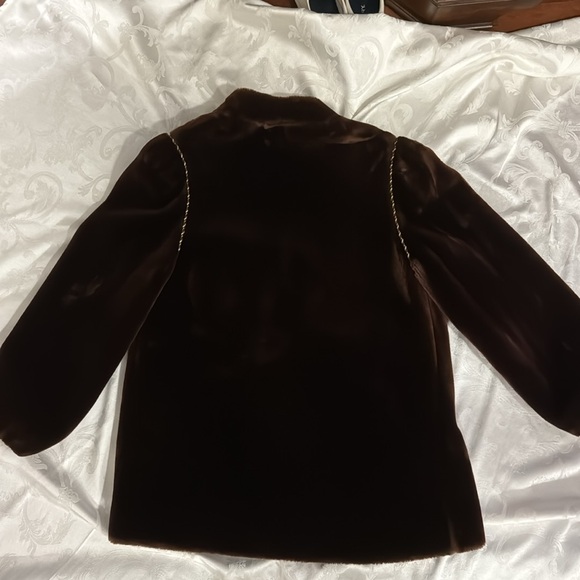 Vtg Sears “The Fashion Place” brown mouton open front coat. - Picture 2 of 8
